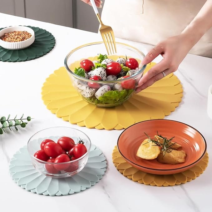 Heat-Resistant Silicone Trivet Mats, Non-Slip Hot Plate Holder for Kitchen Countertops & Dining Table, Reusable Pot Holder Pad with Secure Grip, Dishwasher Safe (Yellow, Diameter: 18cm/7.09")