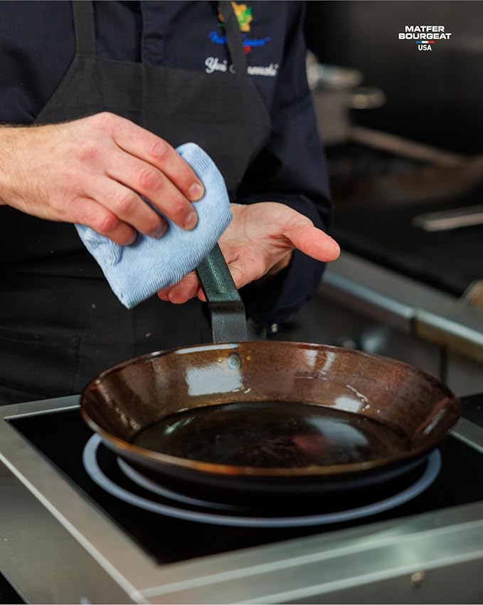 Matfer Bourgeat Black Carbon Steel Frying Pan, 11 3/4"