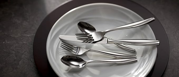 Oneida Silverware Set, Camlynn Everyday Flatware 4-Piece Salad Forks Set, Service For 4, 18/0 Stainless Steel, Mirror Finish, Dishwasher Safe, Home And Kitchen Utensils (Silver, 4 Piece)