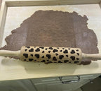 efo Embossed Rolling Pin with Engraved Design - Decorative Dough Roller - Cake Baking Accessories to Make Unique Bakes and Pottery - Beautifully Handmade Patterned Rolling Pin 40cm (Hearts)