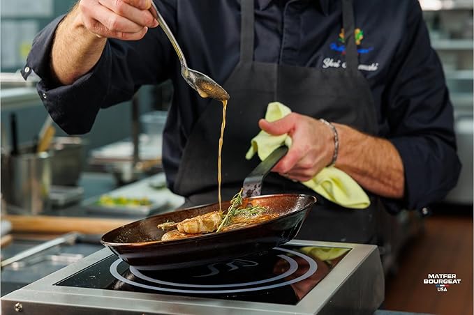 Matfer Bourgeat Black Carbon Steel Frying Pan, 11 3/4"