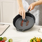 VEVOR Cast Iron Skillet, 4-Piece Frying Pan Set (6, 8, 10, 12 in), Skillets with Heat-Resistant Silicone Handle, Pre-Seasoned Chef's Pan, Kitchen Cookware, for Oven, Gas, Electrical, Induction, Black